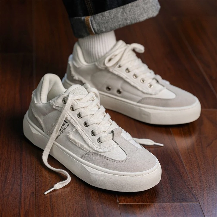 Fashion Black Skateboarding Shoes